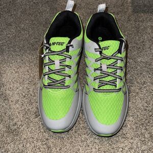 Size 8.5 Men’s- Hi-Tec Demolisher Low Green